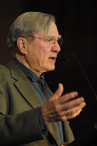Pulitzer Prize-winning poet Galway Kinnell dies at his Vermont home after leukemia diagnosis | iNFOnews.ca