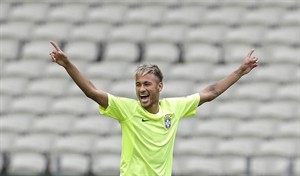 In a week, Facebook says 141 million people have connected about the World Cup | iNFOnews.ca CP28835447