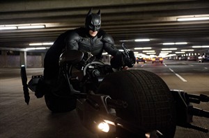 No clear link between shooter and 'Dark Knight,' but film, comic book have violent moments | iNFOnews.ca CP19473058