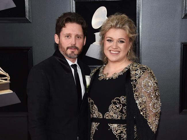 Kelly Clarkson seeks divorce from husband of nearly 7 years | iNFOnews.ca