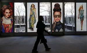 New York Fashion Week booted from Lincoln Center in court spat over public access to park land | iNFOnews.ca CP31170590