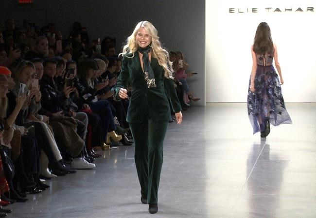 Christie Brinkley and daughter walk the Elie Tahari runway | iNFOnews.ca