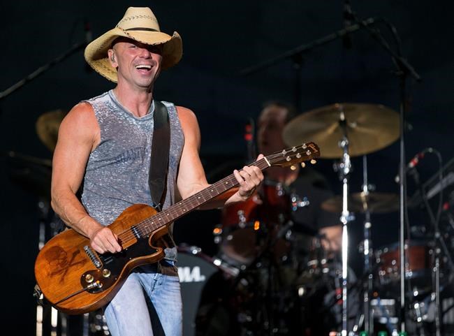 Taylor Swift, Kenny Chesney donate to wildfire fund | iNFOnews.ca