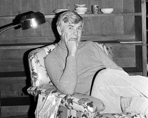 Fashion publishing legend John B. Fairchild of Women's Wear Daily dead at 87 | iNFOnews.ca CP32082916