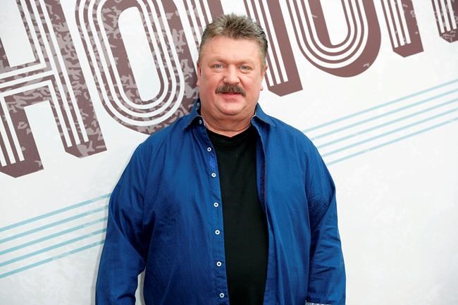 Country singer Joe Diffie tests positive for coronavirus | iNFOnews.ca