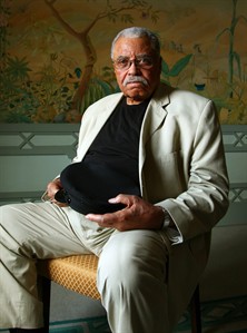 James Earl Jones to receive Voice Icon Award; reflects on characters he voiced during career | iNFOnews.ca James Earl Jones to receive Voice Icon Award; reflects on characters he voiced during career | iNFOnews.ca