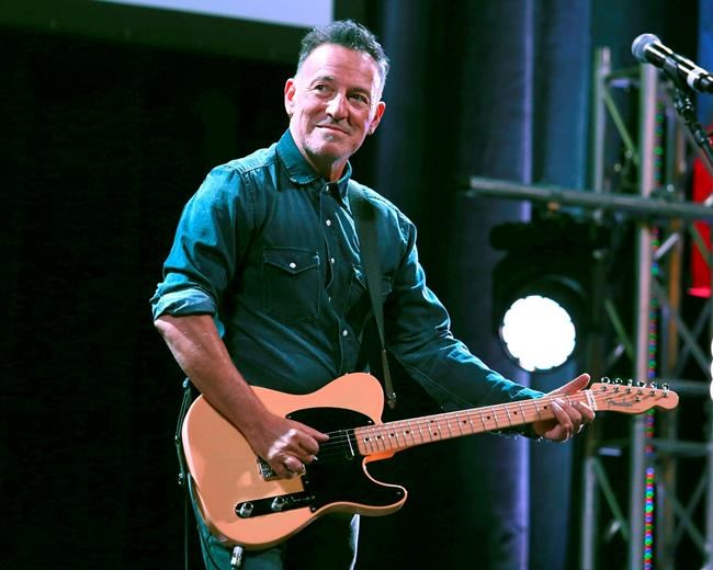 Springsteen 'Born to Run' manuscript heads to summer auction | iNFOnews.ca