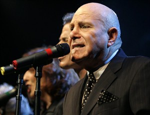 Tim Hauser, founder and singer of vocal group Manhattan Transfer, dies of cardiac arrest at 72 | iNFOnews.ca CP30325839