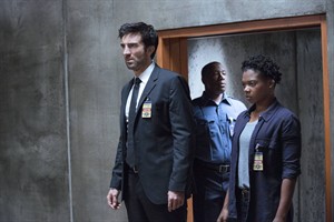 Superstars with superpowers (and sometimes super misbehaviour) on new sci-fi thriller 'Powers' | iNFOnews.ca CP32211417