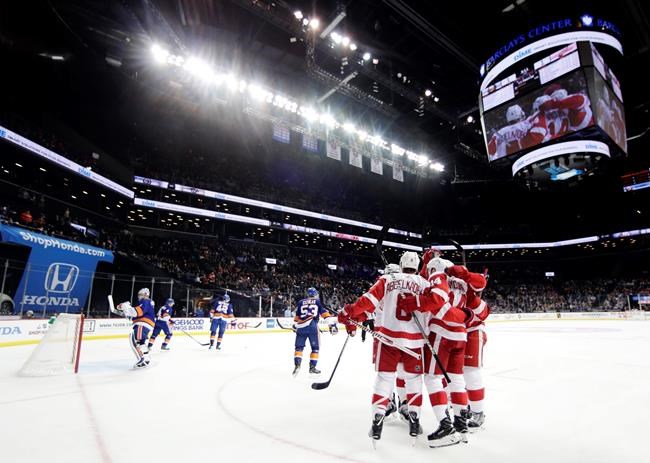 The Latest: Cuomo hails NY Islanders' return to Long Island | iNFOnews.ca