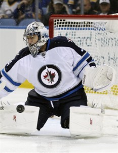 Bryan Little and Michael Frolik score for Jets in 2-1 win over Sabres | iNFOnews.ca