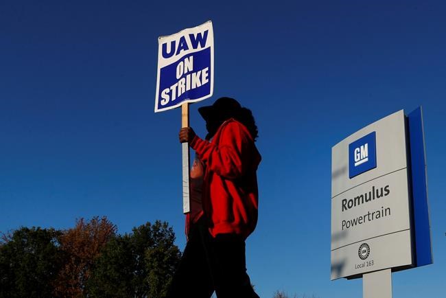 Wages, pensions, plant investments still issues in GM strike | iNFOnews.ca
