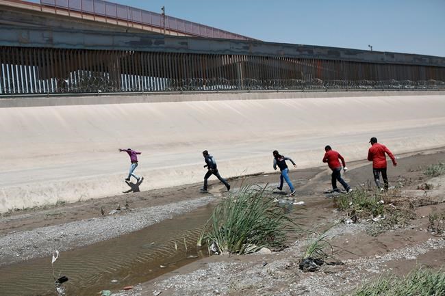 Attorneys: Texas border facility is neglecting migrant kids | iNFOnews.ca