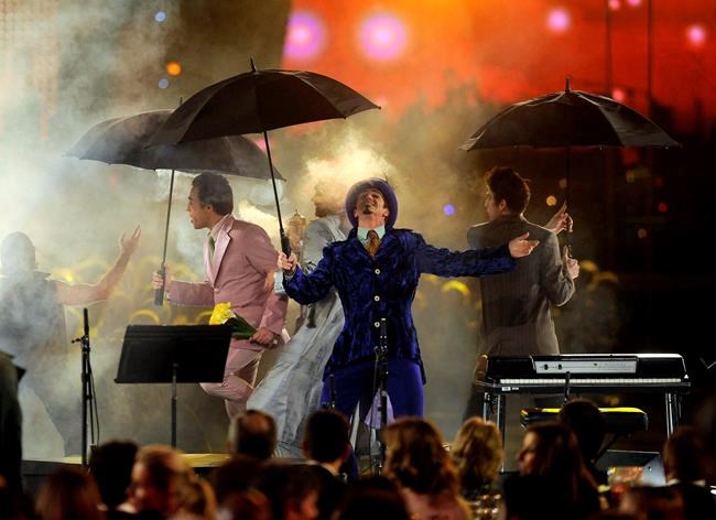 Cirque du Soleil closes its Las Vegas shows because of virus | iNFOnews.ca Cirque du Soleil closes its Las Vegas shows because of virus | iNFOnews.ca