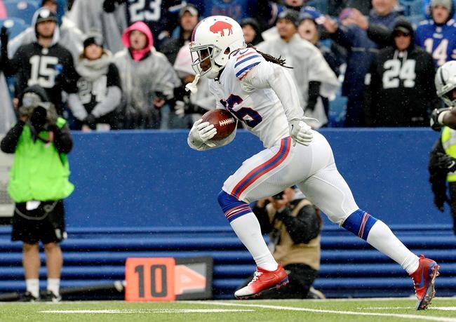 Opportunistic Bills rout sloppy Raiders, 34-14 | iNFOnews.ca