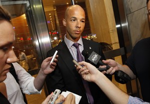 NHL representatives and the players association resume peaceful labour talks in New York | iNFOnews.ca CP19455877