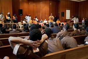 Russell Simmons, LL Cool J visit NYC jail complex, encourage youth to believe in themselves | iNFOnews.ca CP29338607