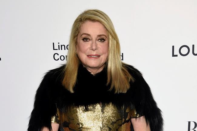 Catherine Deneuve, others defend men's 'right' to seduce | iNFOnews.ca