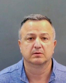 Man charged after car pulls into St. Louis rally, hurting 3 | iNFOnews.ca