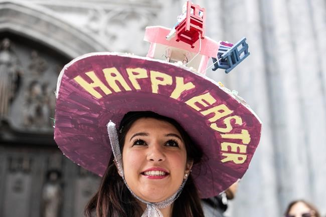 Bonnets, costumes on display at NYC's Easter Parade | iNFOnews.ca