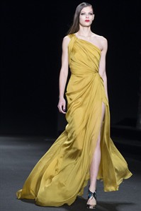 New York Fashion Week: Rihanna designs for Fendi, Monique Lhullier gets sultry | iNFOnews.ca New York Fashion Week: Rihanna designs for Fendi, Monique Lhullier gets sultry | iNFOnews.ca