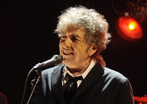 A week before release of anticipated disc, Bob Dylan reopens theatre in NY | iNFOnews.ca CP20005928