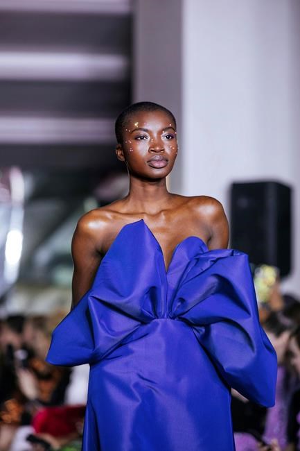 Christian Siriano wins best-view award at NY Fashion Week | iNFOnews.ca Christian Siriano wins best-view award at NY Fashion Week | iNFOnews.ca