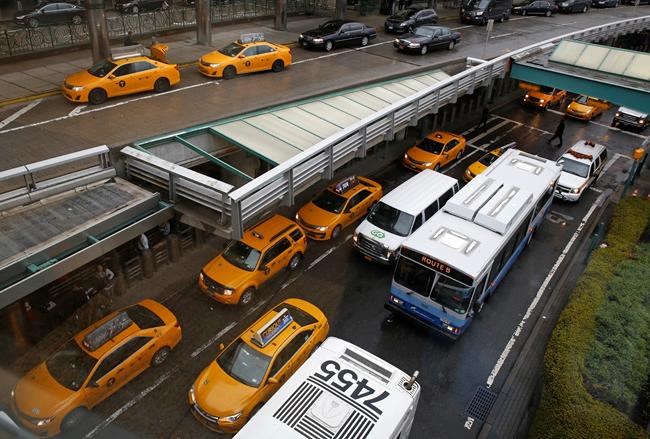 Add this fee to the cost of flying: hailing an airport taxi | iNFOnews.ca