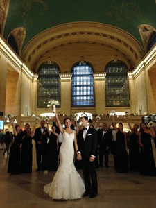 AP PHOTOS: Busy, beautiful Grand Central station is a popular spot for wedding photos | iNFOnews.ca AP PHOTOS: Busy, beautiful Grand Central station is a popular spot for wedding photos | iNFOnews.ca