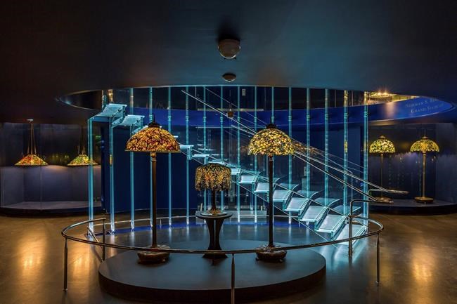 New-York Historical Society casts new light on Tiffany lamps | iNFOnews.ca New-York Historical Society casts new light on Tiffany lamps | iNFOnews.ca