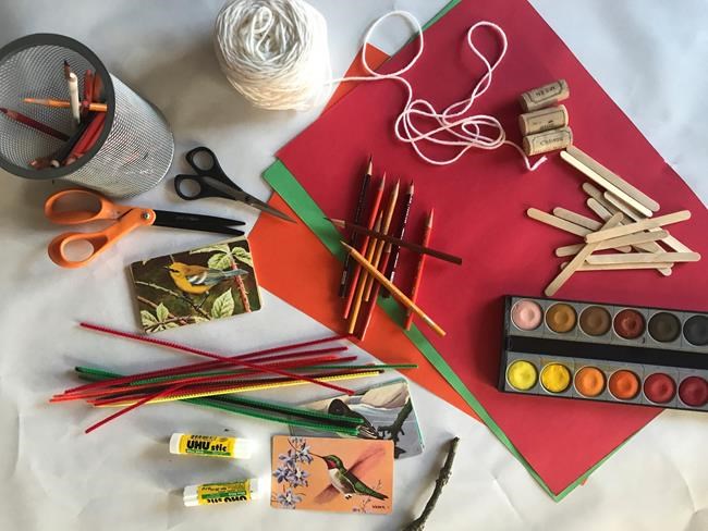 Keep kids busy at Thanksgiving gatherings with a craft table | iNFOnews.ca