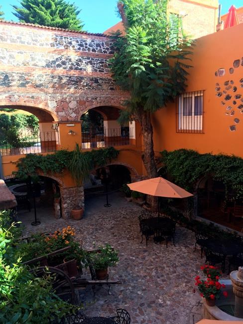 Courtyard gardens: a kind of paradise behind faded walls | iNFOnews.ca Courtyard gardens: a kind of paradise behind faded walls | iNFOnews.ca