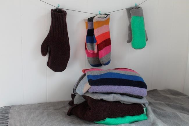 Crafts: Turn stained, shrunken sweaters into cozy mittens | iNFOnews.ca Crafts: Turn stained, shrunken sweaters into cozy mittens | iNFOnews.ca
