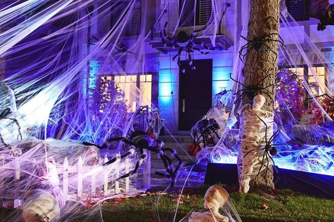 Spooky or sweet: choosing a theme for Halloween decorations | iNFOnews.ca CP1957993574