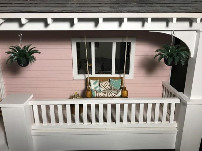 Correction: Pursuits-Dollhouses story | iNFOnews.ca