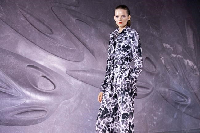 Naeem Khan launches his fashion collection at home | iNFOnews.ca