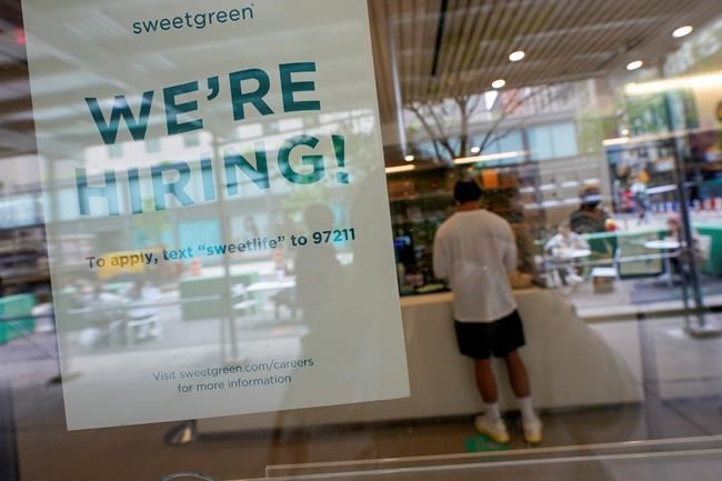 US unemployment claims fall to a pandemic low of 498,000 | iNFOnews.ca US unemployment claims fall to a pandemic low of 498,000 | iNFOnews.ca