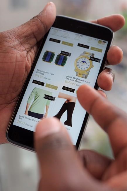 Shoppers fixated with discounts pose big worry for stores | iNFOnews.ca