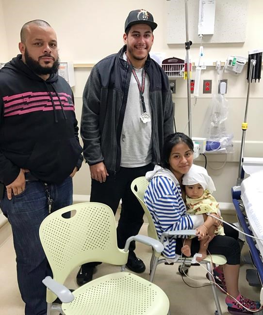 New York City officer does CPR, saves unresponsive baby | iNFOnews.ca