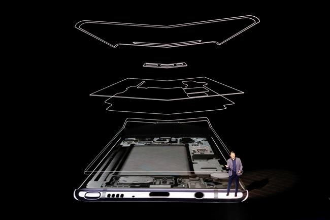 Up from the ashes: Samsung unveils successor to Note 7 phone | iNFOnews.ca