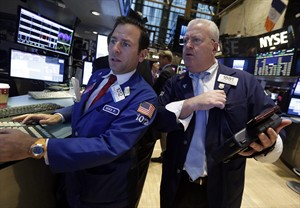 US stocks move slightly higher, keeping indexes at record levels; Retail stocks among gainers | iNFOnews.ca CP30844092