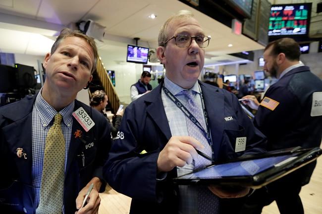 US stocks mixed as retailers slump and tech companies rise | iNFOnews.ca