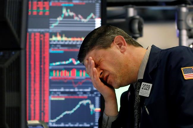 Global shares sink on pandemic news, waning hopes for fix | iNFOnews.ca CP296629254