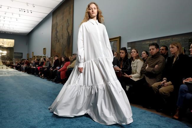 A modern take on the classic white shirt at Carolina Herrera | iNFOnews.ca