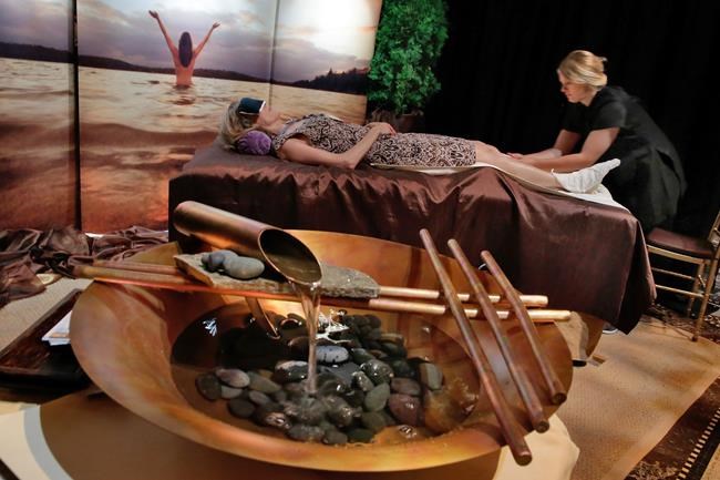 Spa trends: Sound vibrations, warm seashells, digital detox | iNFOnews.ca