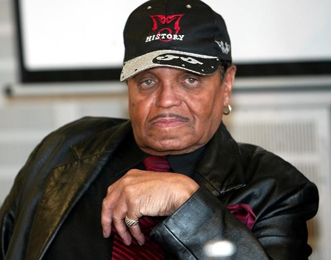 Joe Jackson buried in same LA-area cemetery as son Michael | iNFOnews.ca