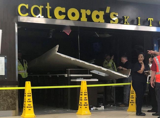 Part of the ceiling collapses at Atlanta airport restaurant | iNFOnews.ca