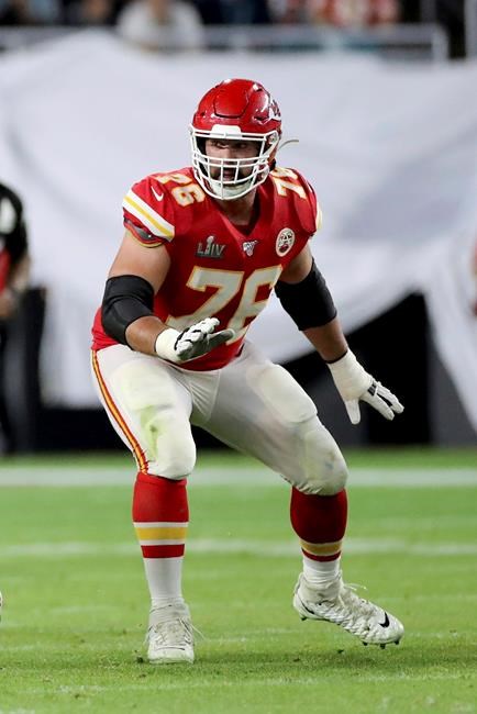 Canadian Duvernay-Tardif becomes first player to opt out of 2020 NFL season | iNFOnews.ca