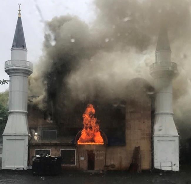 Lawmakers announce plan for more security after mosque fire | iNFOnews.ca Lawmakers announce plan for more security after mosque fire | iNFOnews.ca