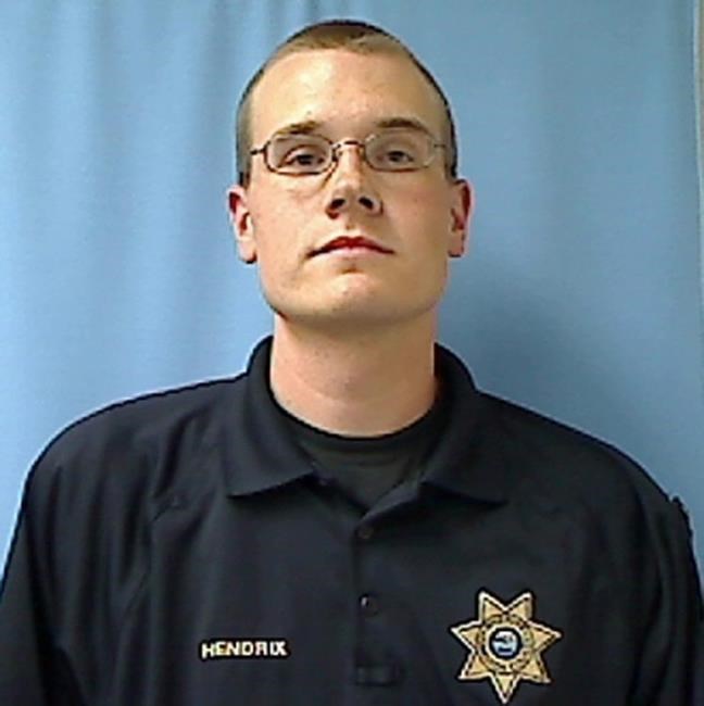 Authorities: Police shoot off-duty deputy, wouldn't drop gun | iNFOnews.ca Authorities: Police shoot off-duty deputy, wouldn't drop gun | iNFOnews.ca